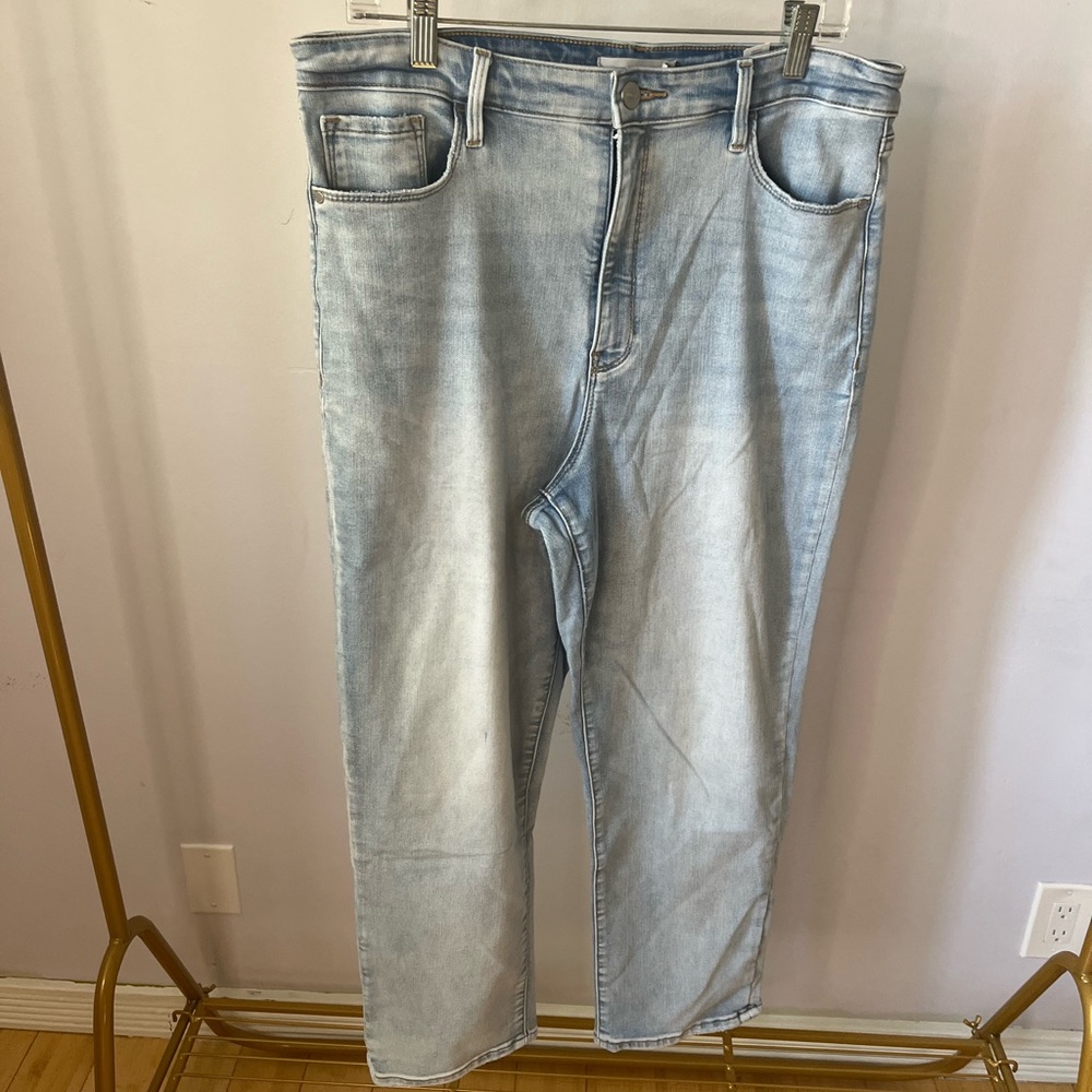 ATHLETA Crop Jeans